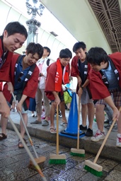 「日本橋を洗う会」