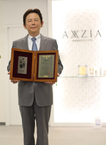 Taku Dan(AXXZIA Inc.) Taku Dan(AXXZIA Inc.)