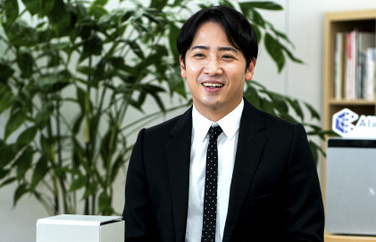 渡久地 択(AI inside 株式会社)インタビュー写真 渡久地 択(AI inside 株式会社)インタビュー写真