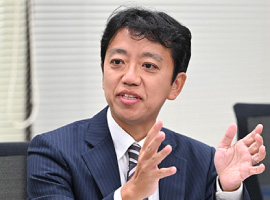 髙本潤氏